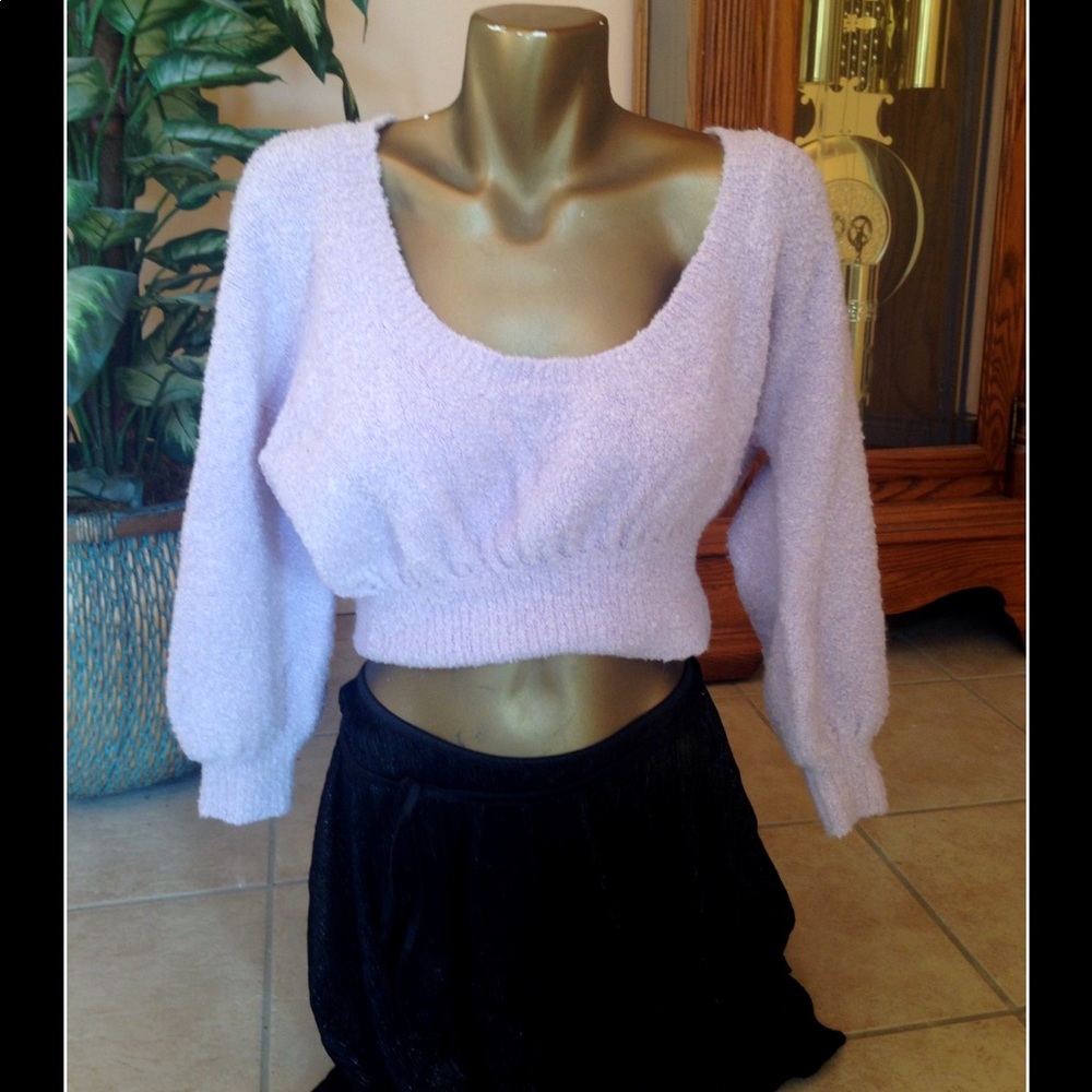 Moda International scoop neck cropped sweater